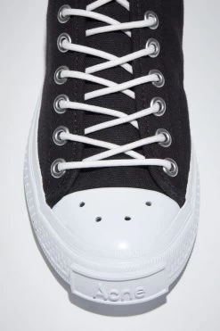 Acne Studios Low Top Sneakers 12 Acne Studios Low Top Sneakers -Acne Studios 0522 CGL E