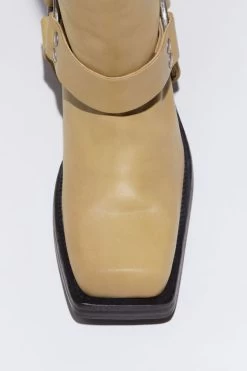 Acne Studios Leather Buckle Boots -Acne Studios 0589 AGU F