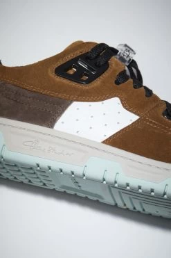 Acne Studios Low Top Basket Leather Sneakers -Acne Studios BD0253 AO0 E