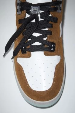 Acne Studios Low Top Basket Leather Sneakers -Acne Studios BD0253 AO0 F