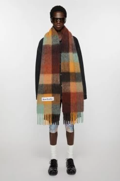 Acne Studios Mohair Checked Scarf 8 Acne Studios Mohair Checked Scarf -Acne Studios CA0084 BO9 C
