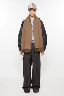Acne Studios Fringe Wool Scarf – Narrow 8 Acne Studios Fringe Wool Scarf – Narrow -Acne Studios CA0210 59C C