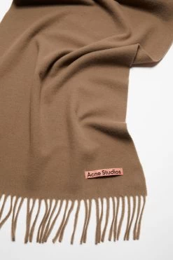 Acne Studios Fringe Wool Scarf – Narrow 9 Acne Studios Fringe Wool Scarf – Narrow -Acne Studios CA0210 59C D